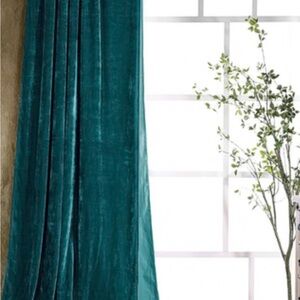 Elegant Teal Velvet Curtain